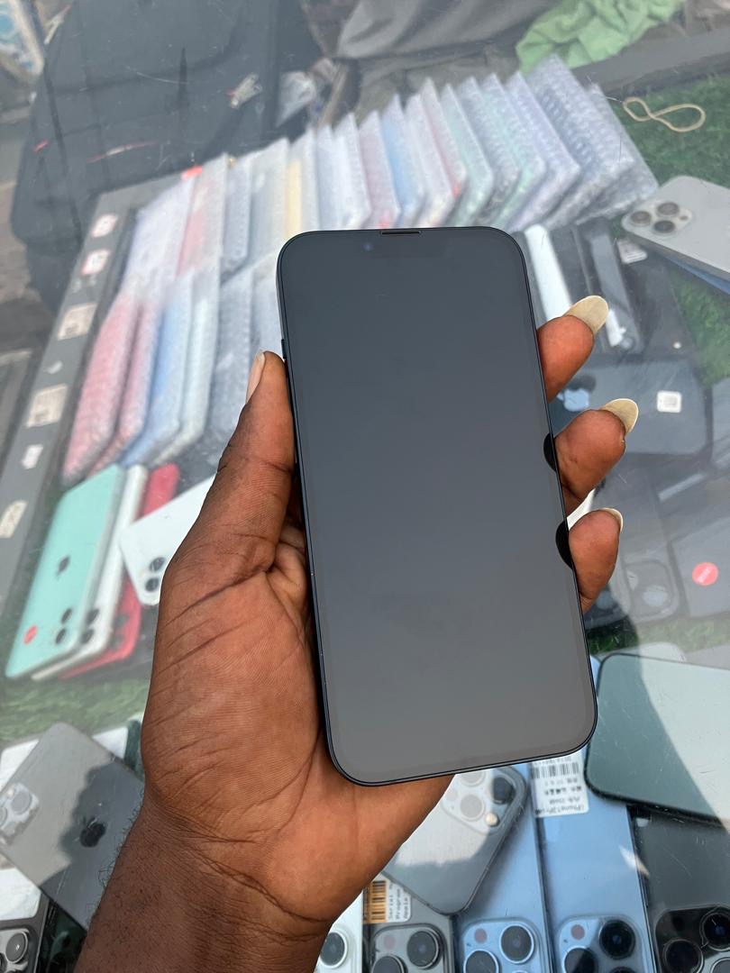 iPhone 13